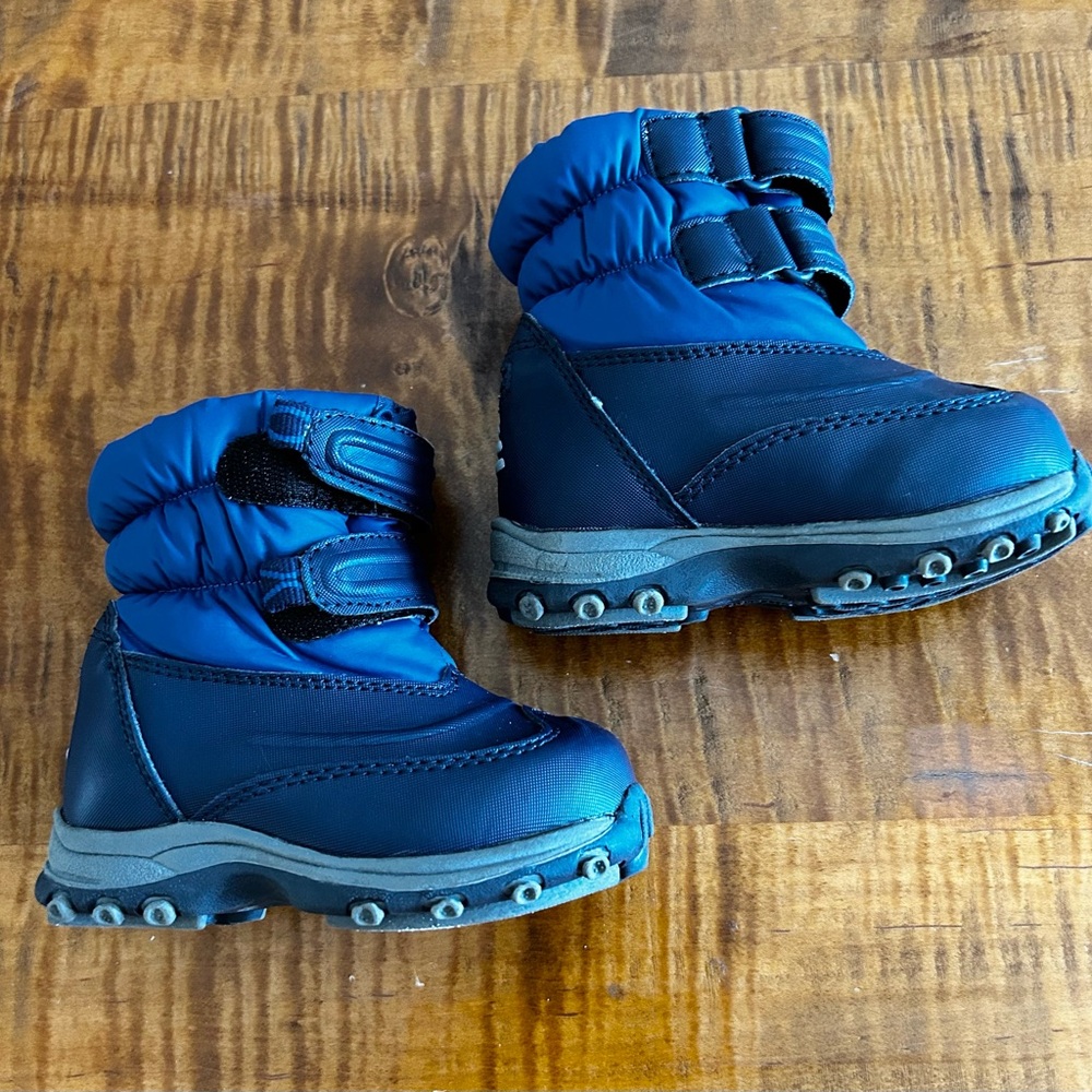 Llbean toddler size 6 navy blue winter boots